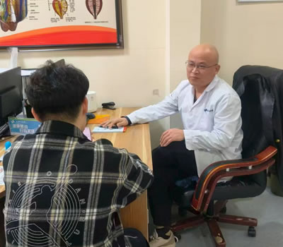 台中市|男科医师高朋磊：守护男性健康，专业男科诊疗